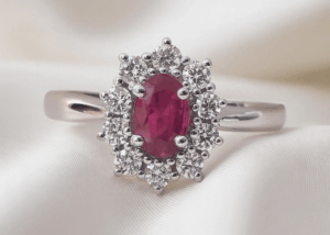 ANELLO RUBINO E DIAMANTI