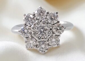 SOLITARIO DIAMANTI MARGHERITA ENG17